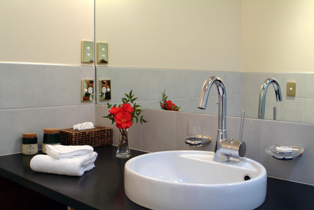 Suite 2