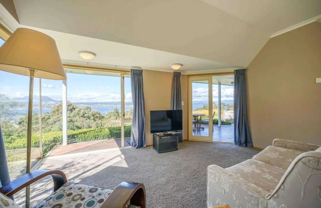 Breathtaking Views Of Lake Taupo-1