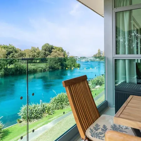 Two Views Taupo Apartment-3