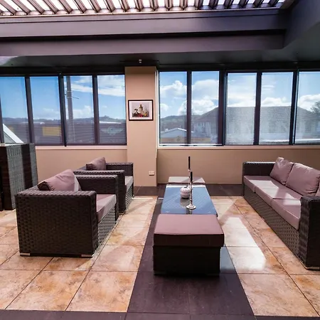 Large Centrally Located Apartment-2