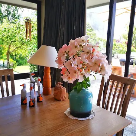 Acacia Bay Lodge- Private Manor With Lake And Garden Views-2