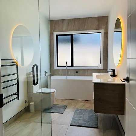 Separate Entry Room With Share Bathroom-2