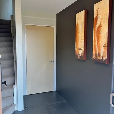 Lakeview Apartment-2