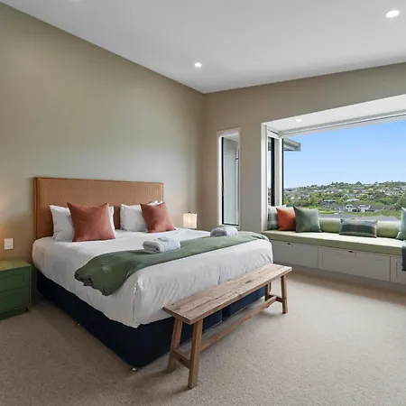 The Moorings Apartment 6 - Close To The Lake!-3