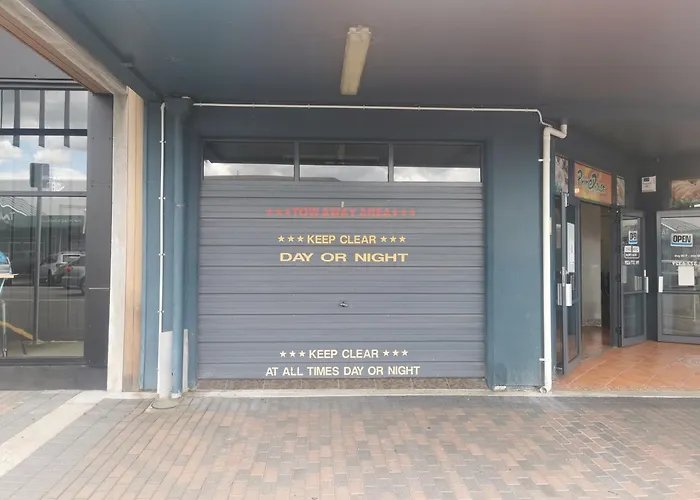 Large Centrally Located Apartment Taupo