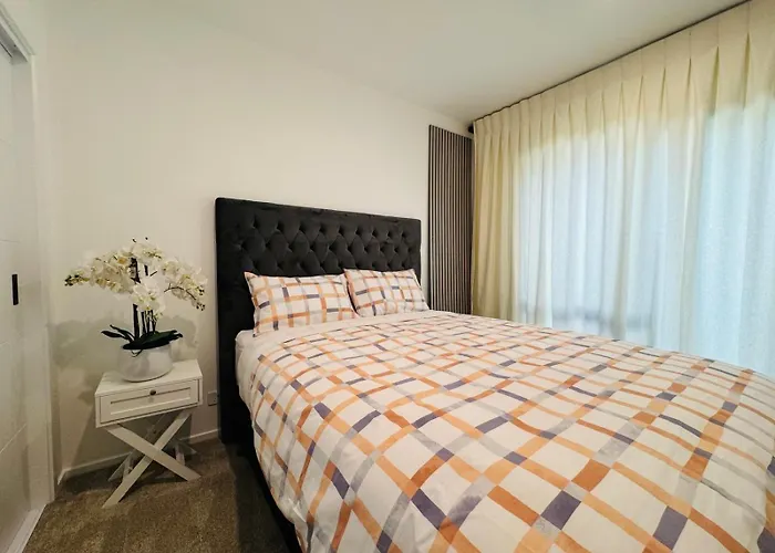 Separate Entry Room With Share Bathroom Taupo