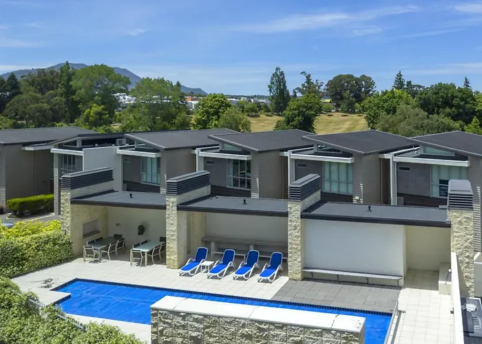 Riverside Apartment With Pool And Lake Access Taupo