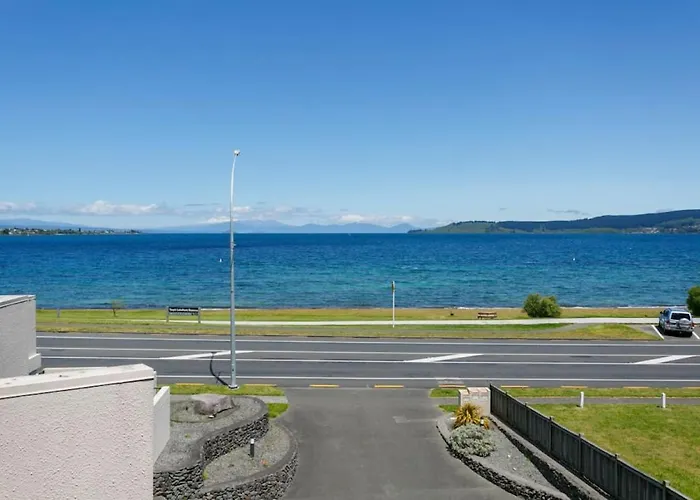 Lakefront Living, 3-Level Home With Spectacular Water And Mountain Views Taupo