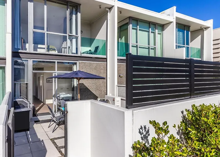 24 Marina View Retreat - Taupo Holiday Apartment