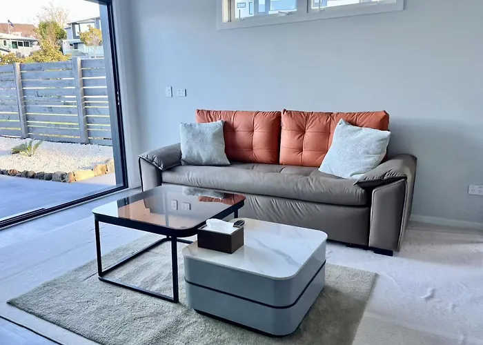 Brand New Lakeside Cozy Two Queen Rooms Taupo