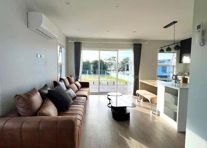 Brand New Lakeside Cozy Deluxe Taupo