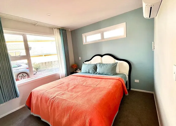 Brand New Lakeside Cozy Deluxe Taupo