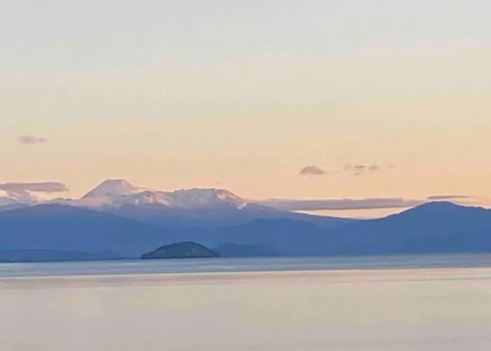 Views On Victory Apartment Taupo